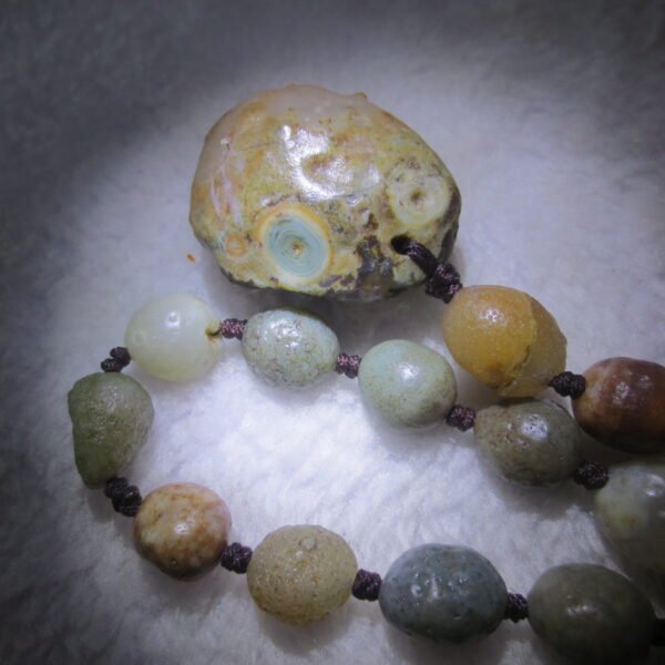 gobi eye stone beaded necklace, natural alxa agate pebble long necklace (n698)