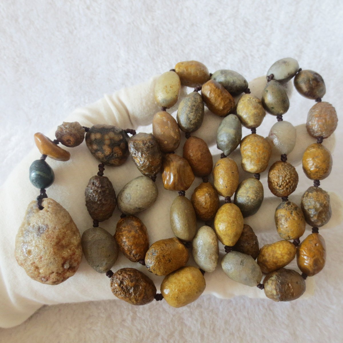gobi eye stone beaded necklace, natural alxa agate pebble long necklace (n698) (copy)