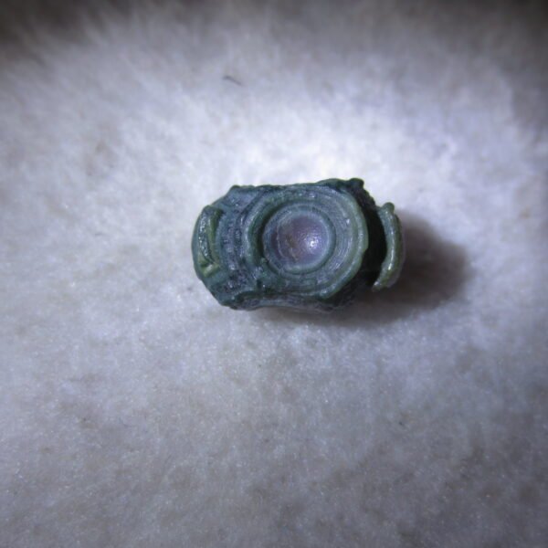 tiny gobi desert eye agate natural collectible rough stone specimen (m270)