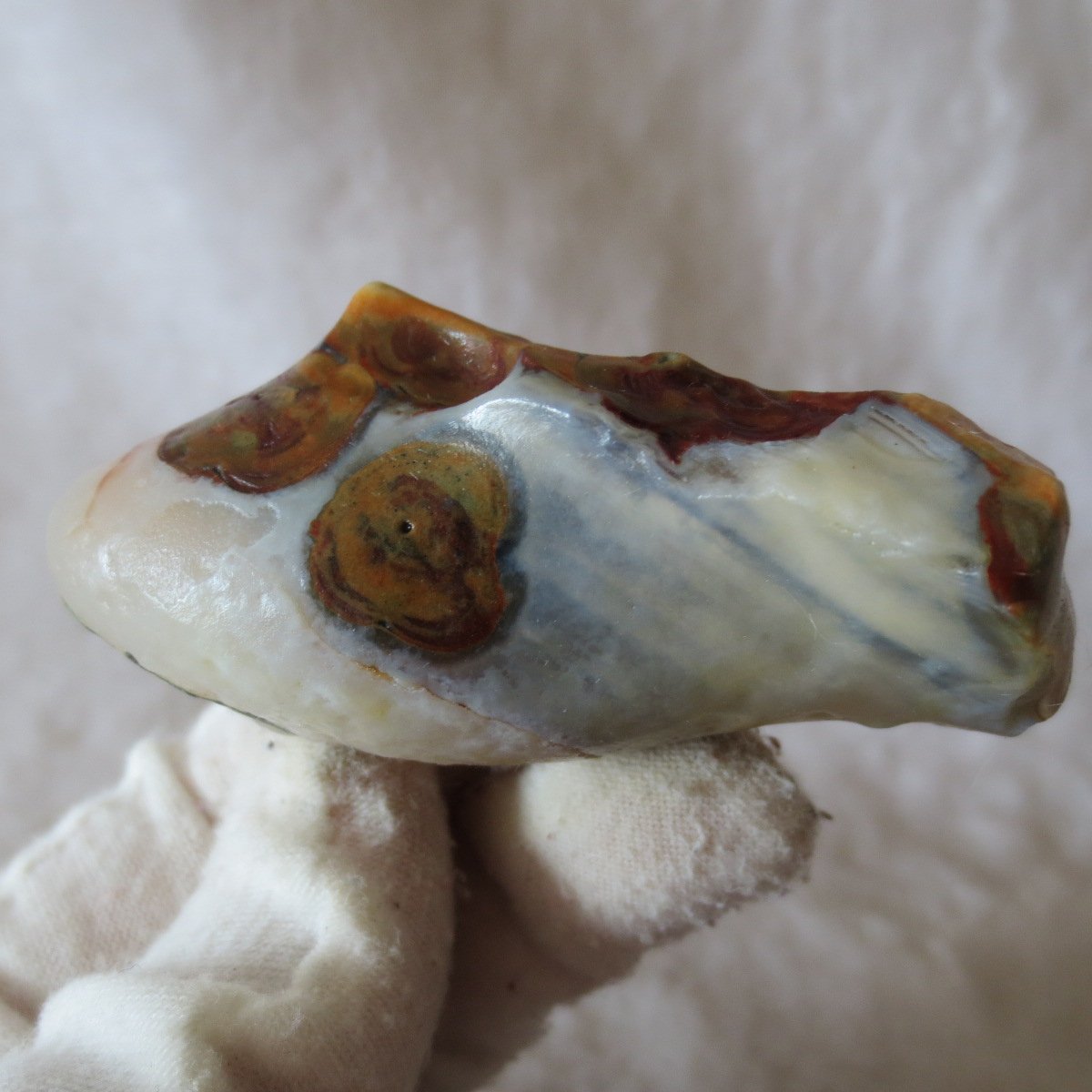 natural gobi eye stone，raw oracle eye agate，collectible crystal specimen (m97)