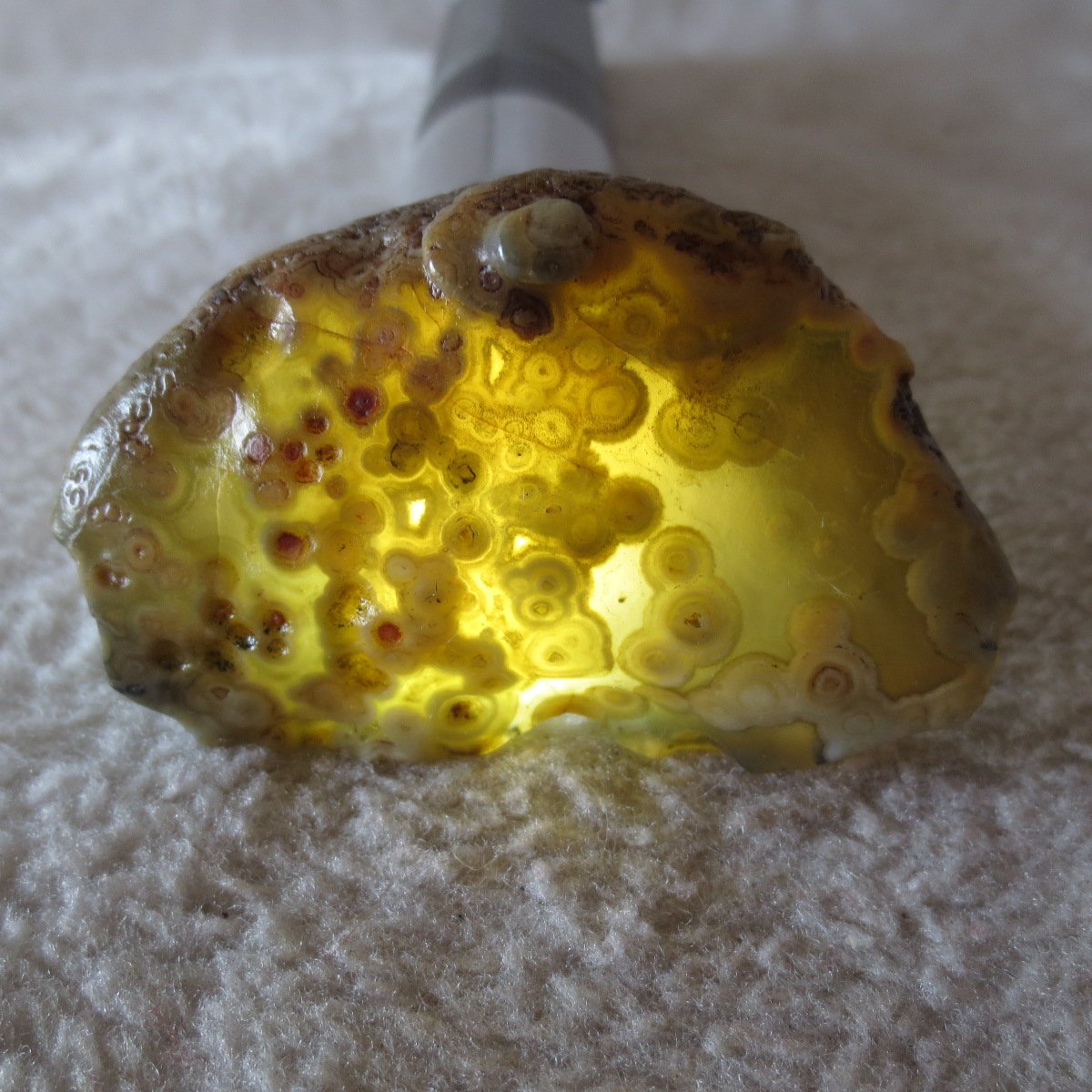 natural gobi eye stone，raw oracle eye agate，collectible crystal specimen (m102)
