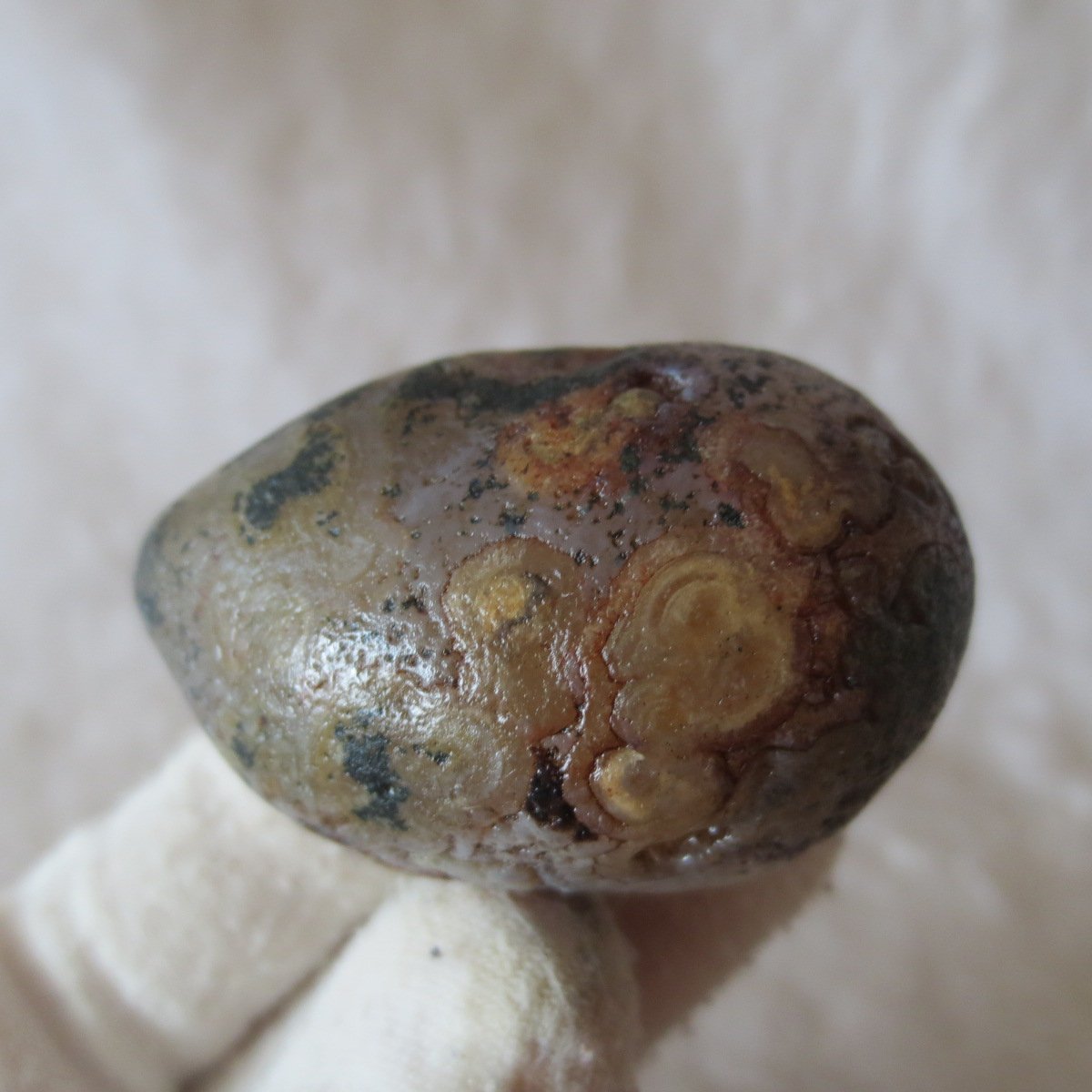 natural gobi eye stone，raw oracle eye agate，collectible crystal specimen (m108)