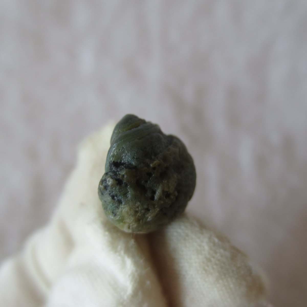 tiny gobi desert eye agate natural collectible rough stone specimen (m219) (copy)