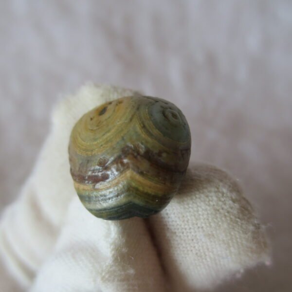 tiny gobi desert eye agate natural collectible rough stone specimen (m224) (copy)