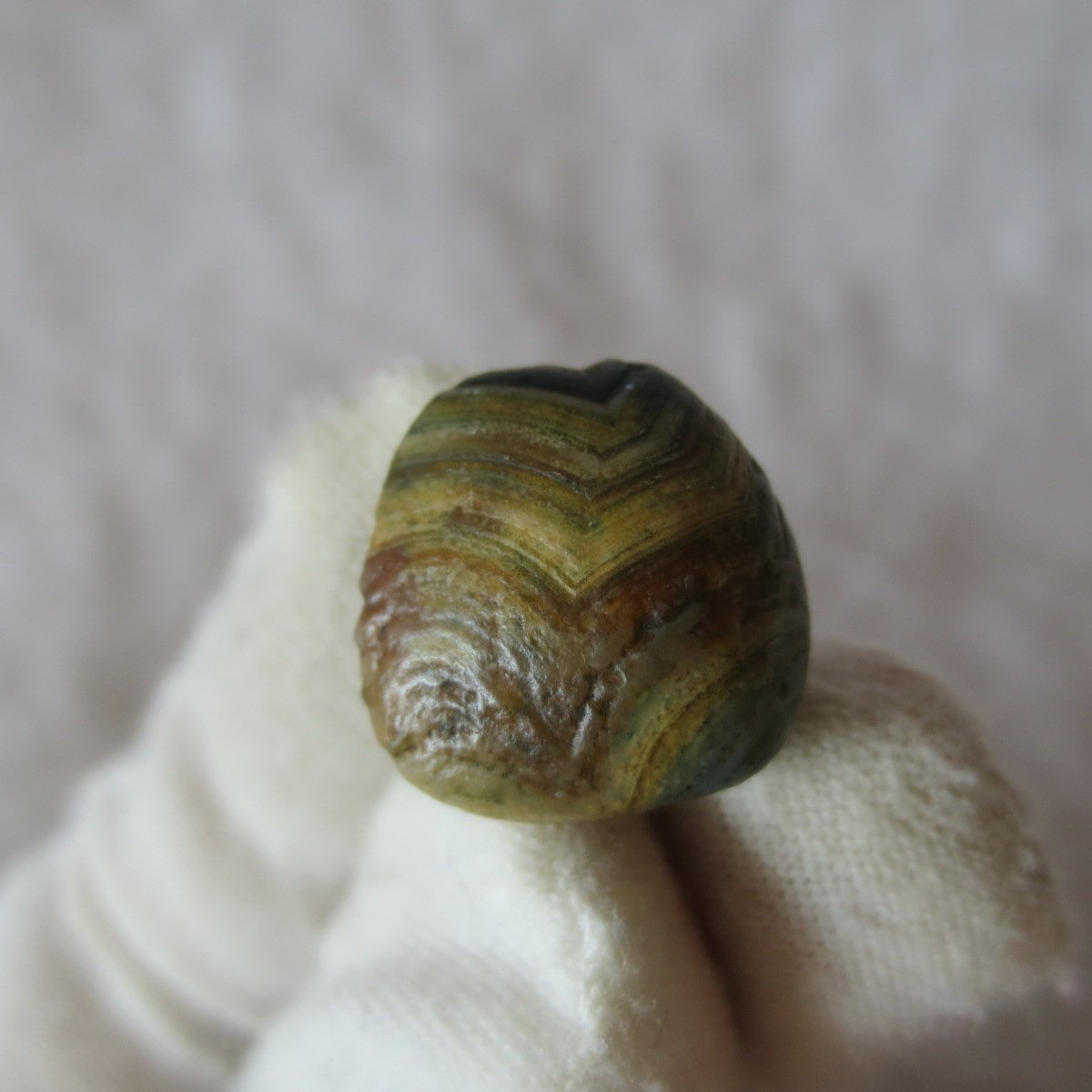 tiny gobi desert eye agate natural collectible rough stone specimen (m224) (copy)