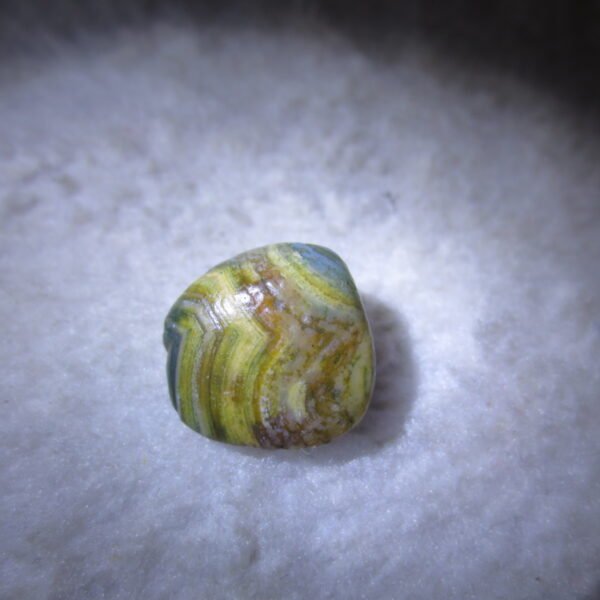 tiny gobi desert eye agate natural collectible rough stone specimen (m225)