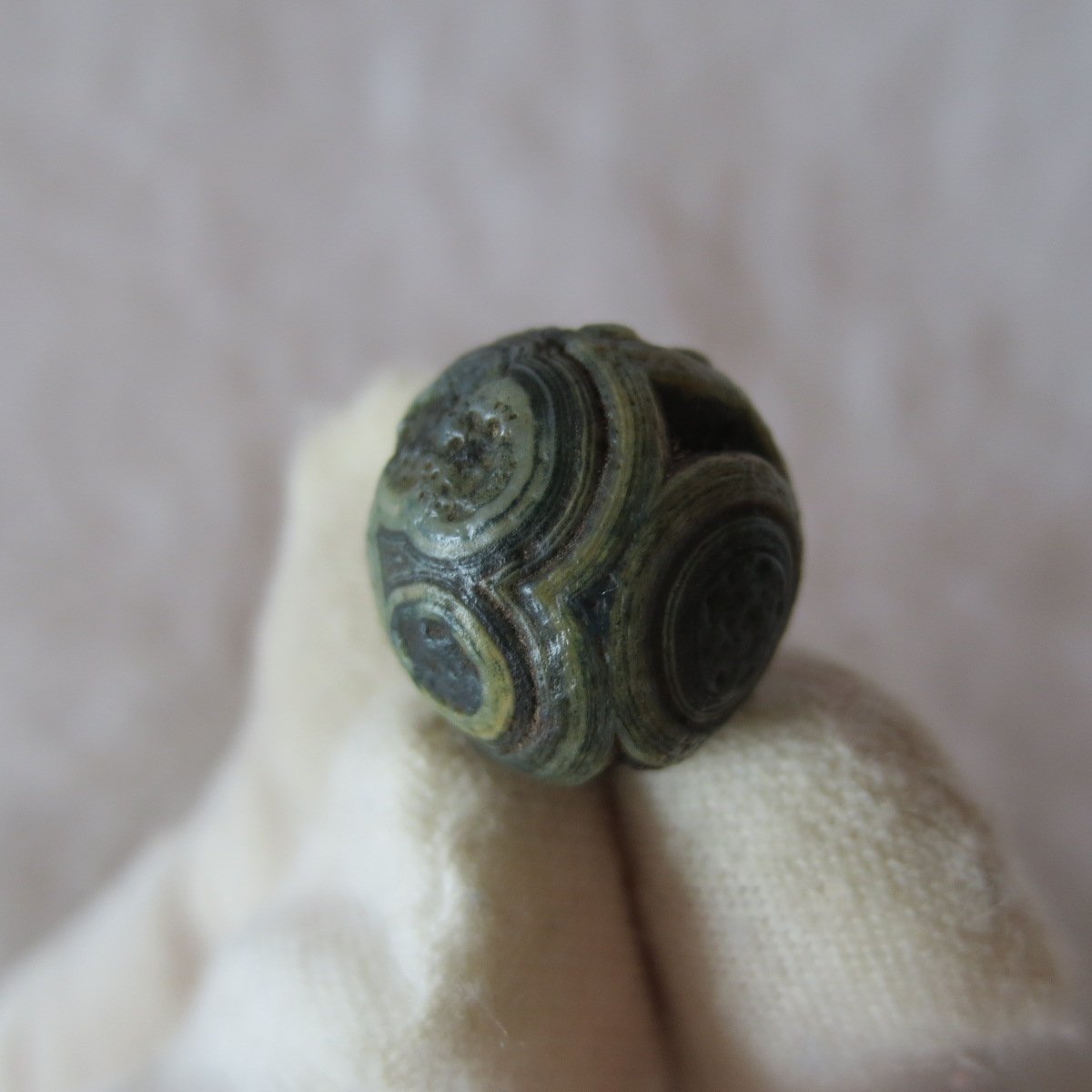 tiny gobi desert eye agate natural collectible rough stone specimen (m225) (copy) (copy)