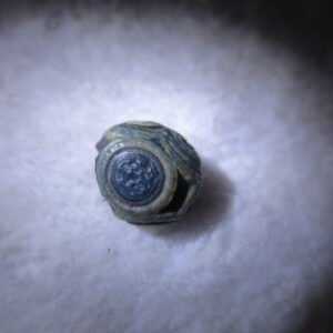 tiny gobi desert eye agate natural collectible rough stone specimen (m226)