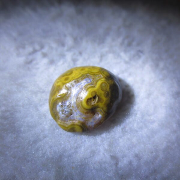 tiny gobi desert eye agate natural collectible rough stone specimen (m227)