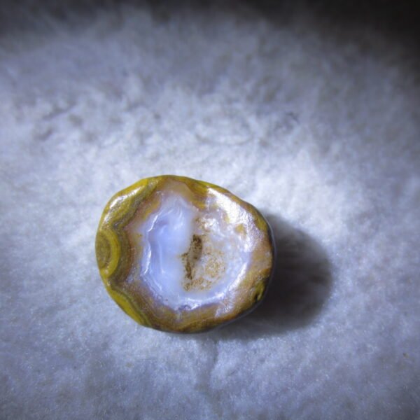 tiny gobi desert eye agate natural collectible rough stone specimen (m227)
