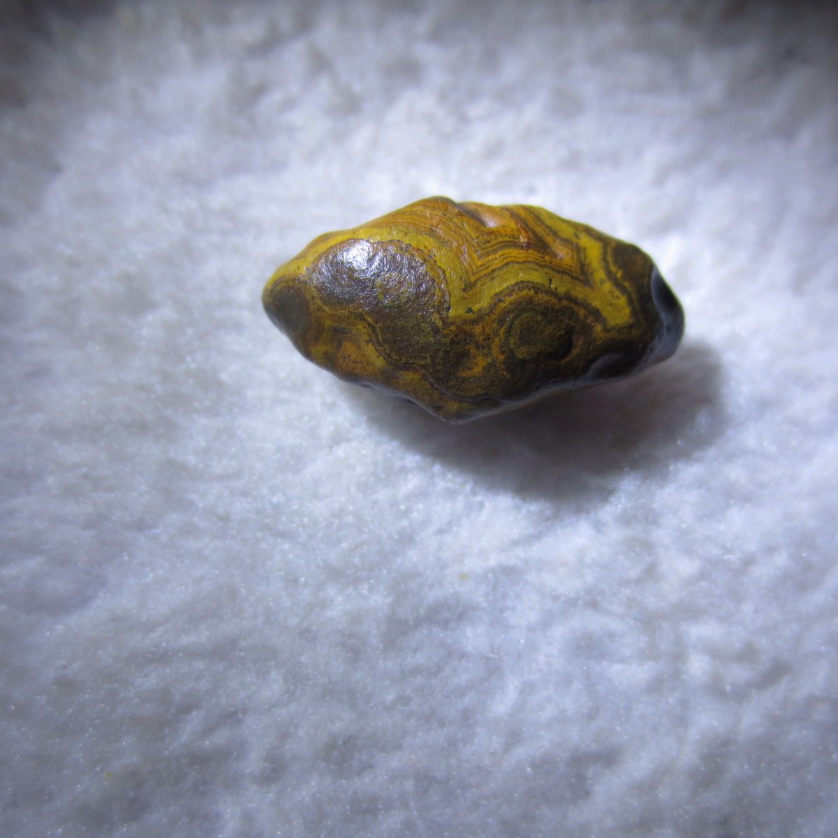 tiny gobi desert eye agate natural collectible rough stone specimen (m227) (copy)