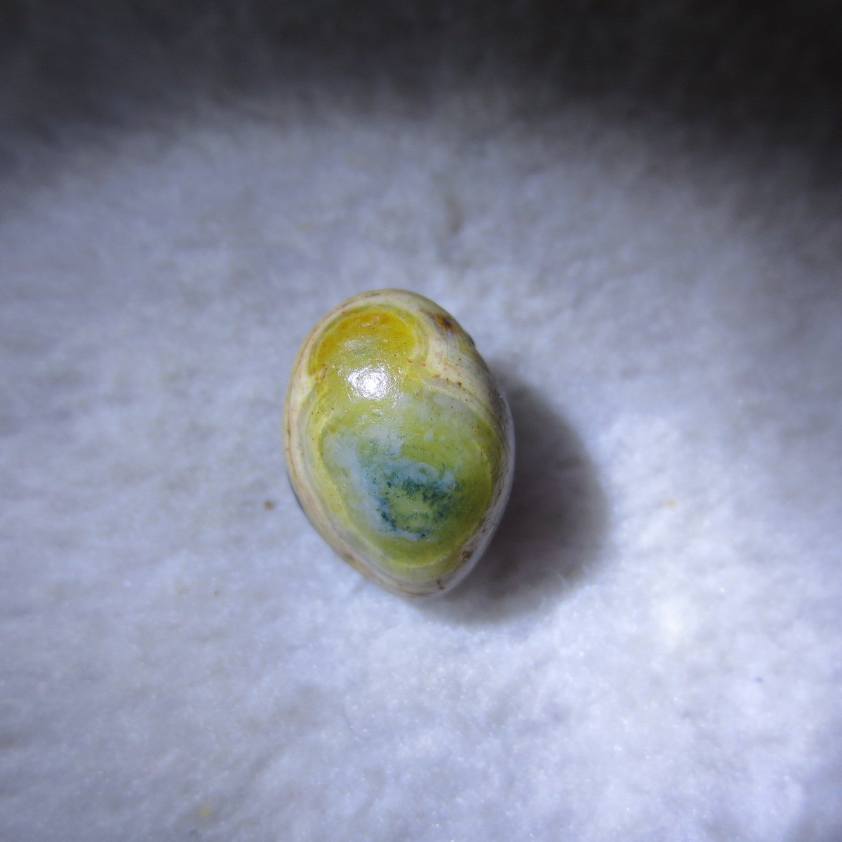 tiny gobi desert eye agate natural collectible rough stone specimen (m234)