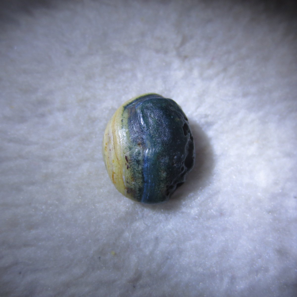 tiny gobi desert eye agate natural collectible rough stone specimen (m234)