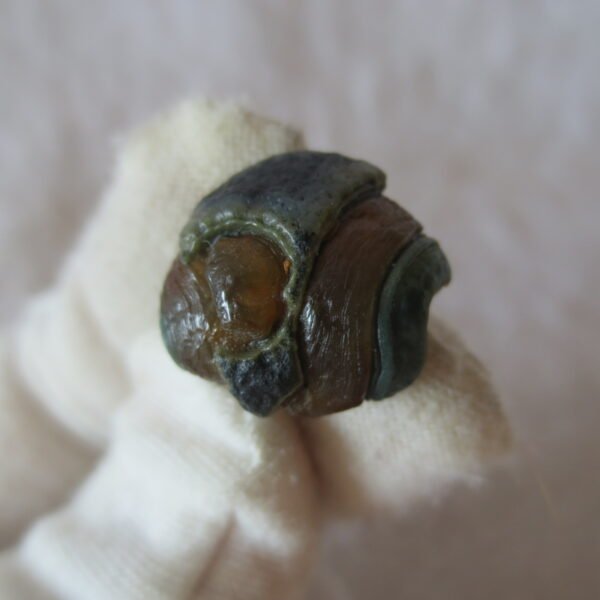 tiny gobi desert eye agate natural collectible rough stone specimen (m236)