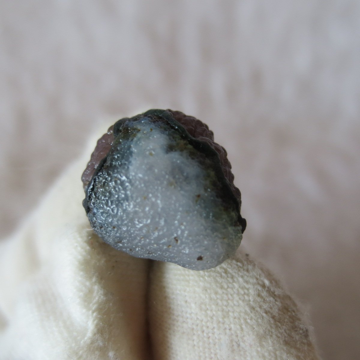 tiny gobi desert eye agate natural collectible rough stone specimen (m236) (copy)