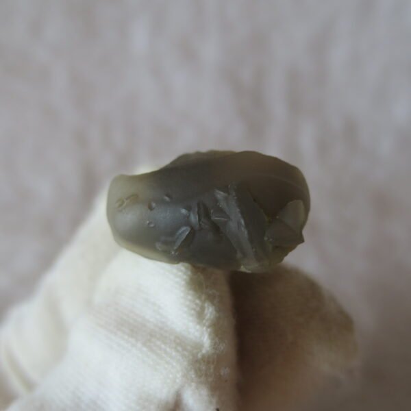 tiny gobi desert eye agate natural collectible rough stone specimen (m240)