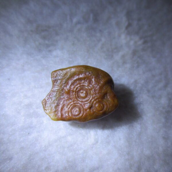 tiny gobi desert eye agate natural collectible rough stone specimen (m241)