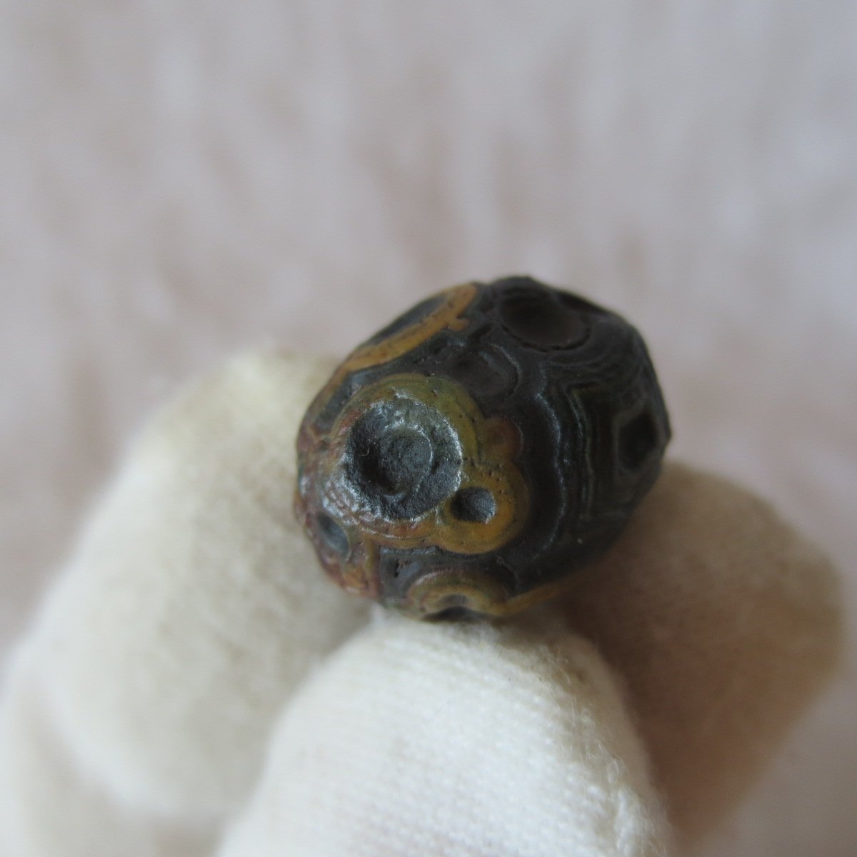 tiny gobi desert eye agate natural collectible rough stone specimen (m249) (copy)