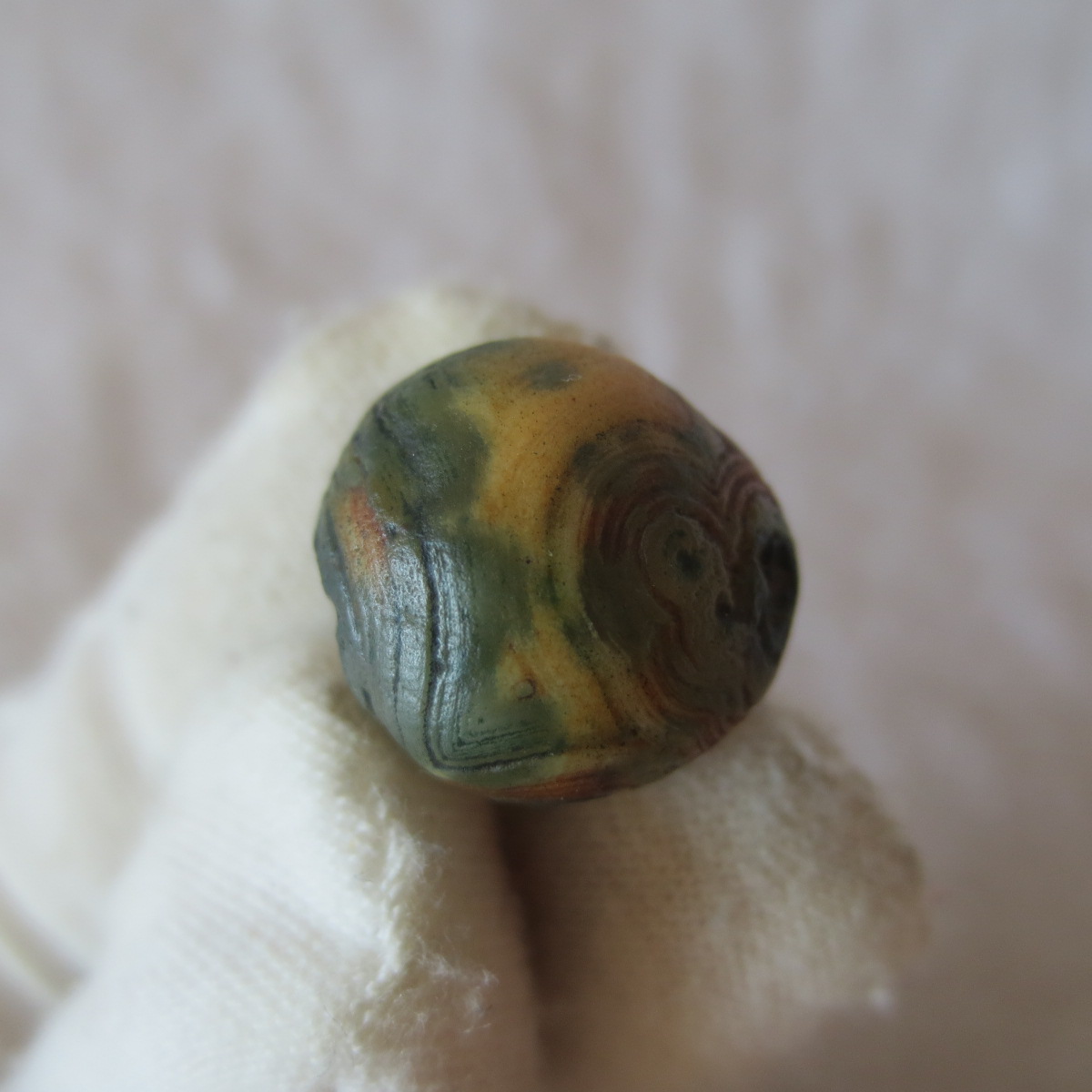 tiny gobi desert eye agate natural collectible rough stone specimen (m251) (copy)