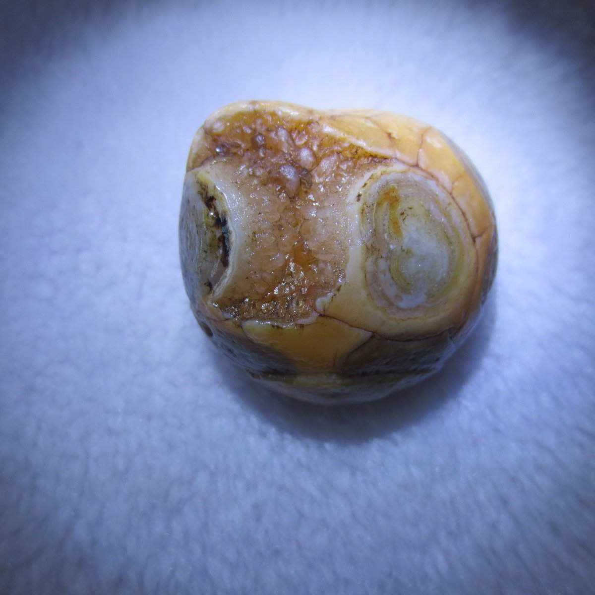 natural gobi eye stone，raw oracle eye agate，collectible crystal specimen (m91)