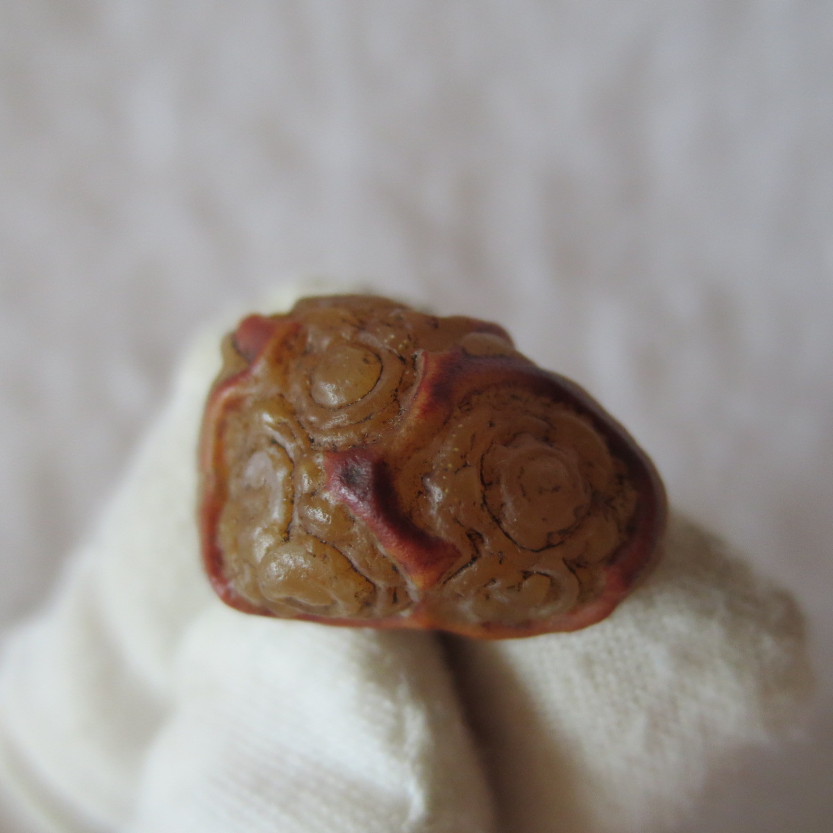 tiny gobi desert eye agate natural collectible rough stone specimen (m257) (copy)