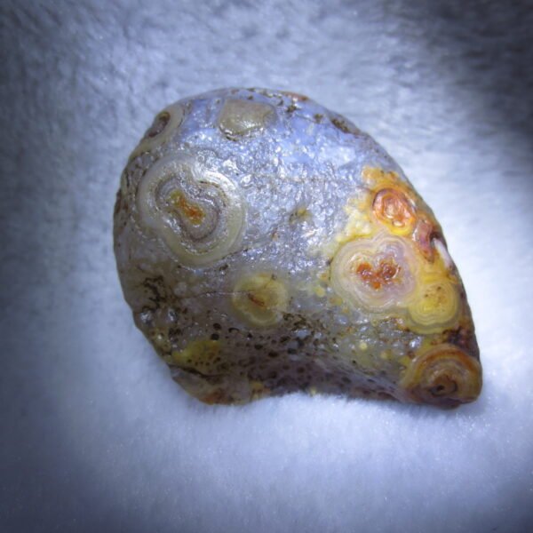 natural gobi eye stone，raw oracle eye agate，collectible crystal specimen (m92)