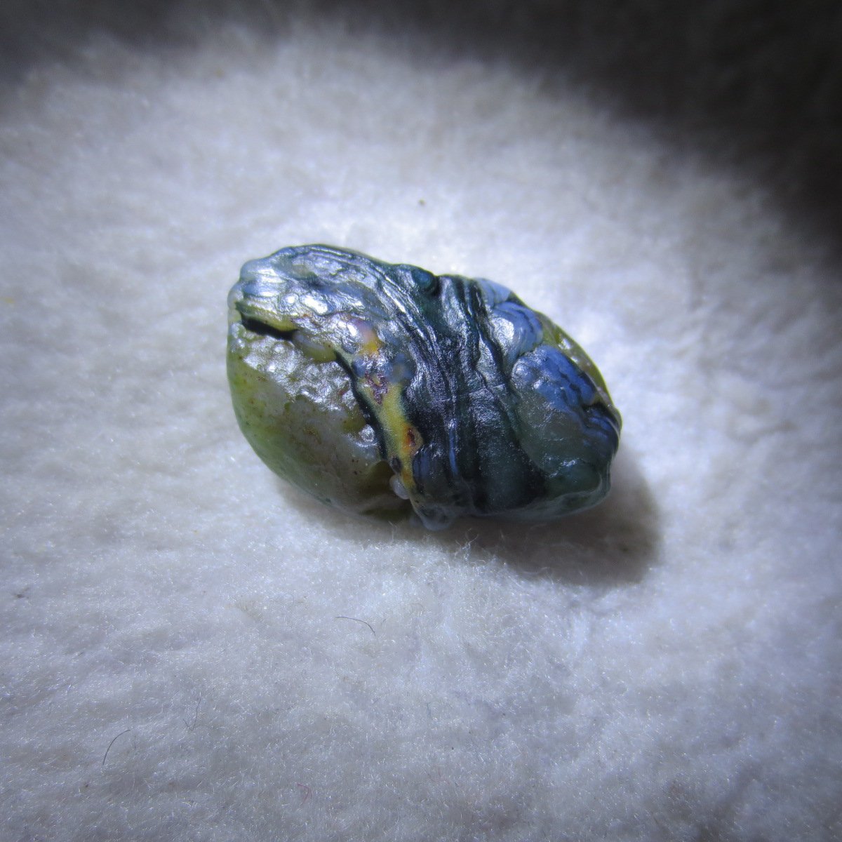 tiny gobi desert eye agate natural collectible rough stone specimen (m260)