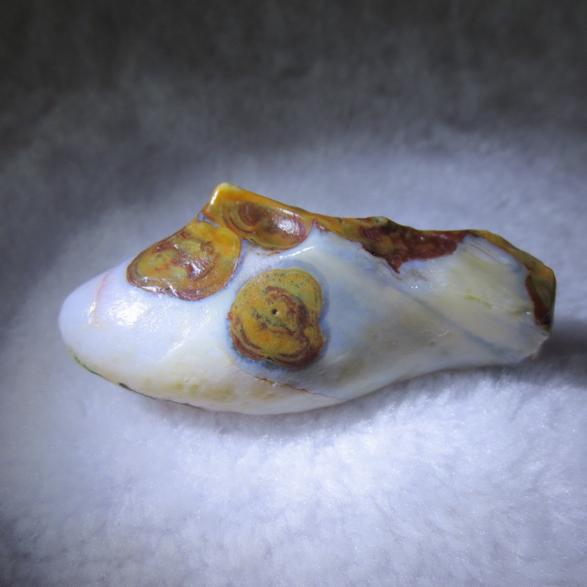 natural gobi eye stone，raw oracle eye agate，collectible crystal specimen (m97)