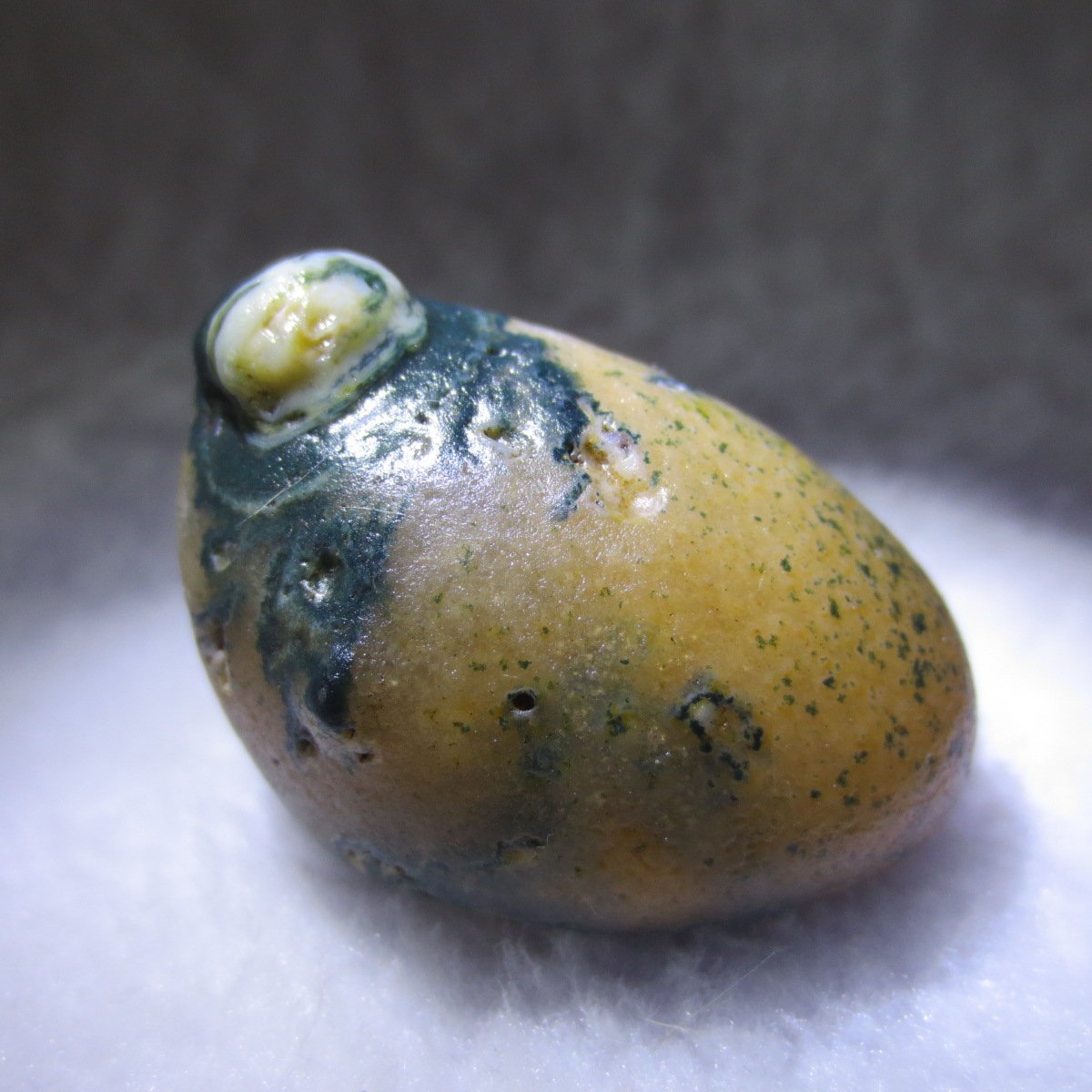 natural gobi eye stone，raw oracle eye agate，collectible crystal specimen (m104)