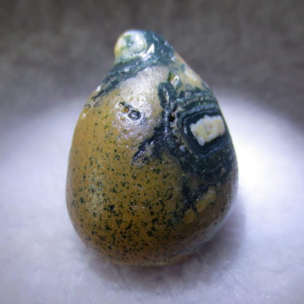 natural gobi eye stone，raw oracle eye agate，collectible crystal specimen (m104)