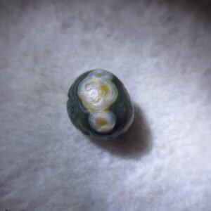 tiny gobi desert eye agate natural collectible rough stone specimen (m265)