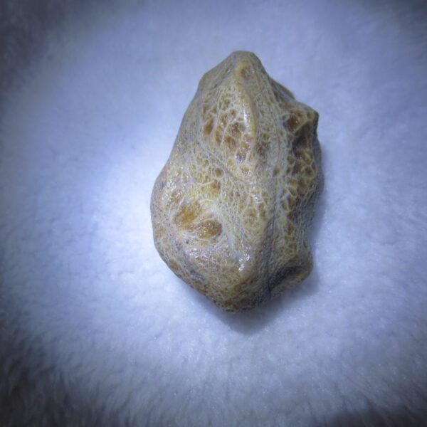 natural gobi eye stone，raw oracle eye agate，collectible crystal specimen (m106)