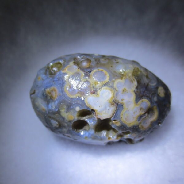 natural gobi eye stone，raw oracle eye agate，collectible crystal specimen (m107)