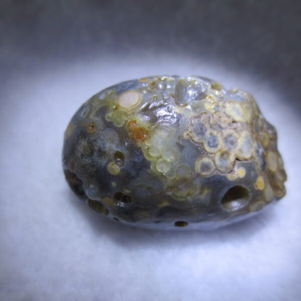 natural gobi eye stone，raw oracle eye agate，collectible crystal specimen (m107)