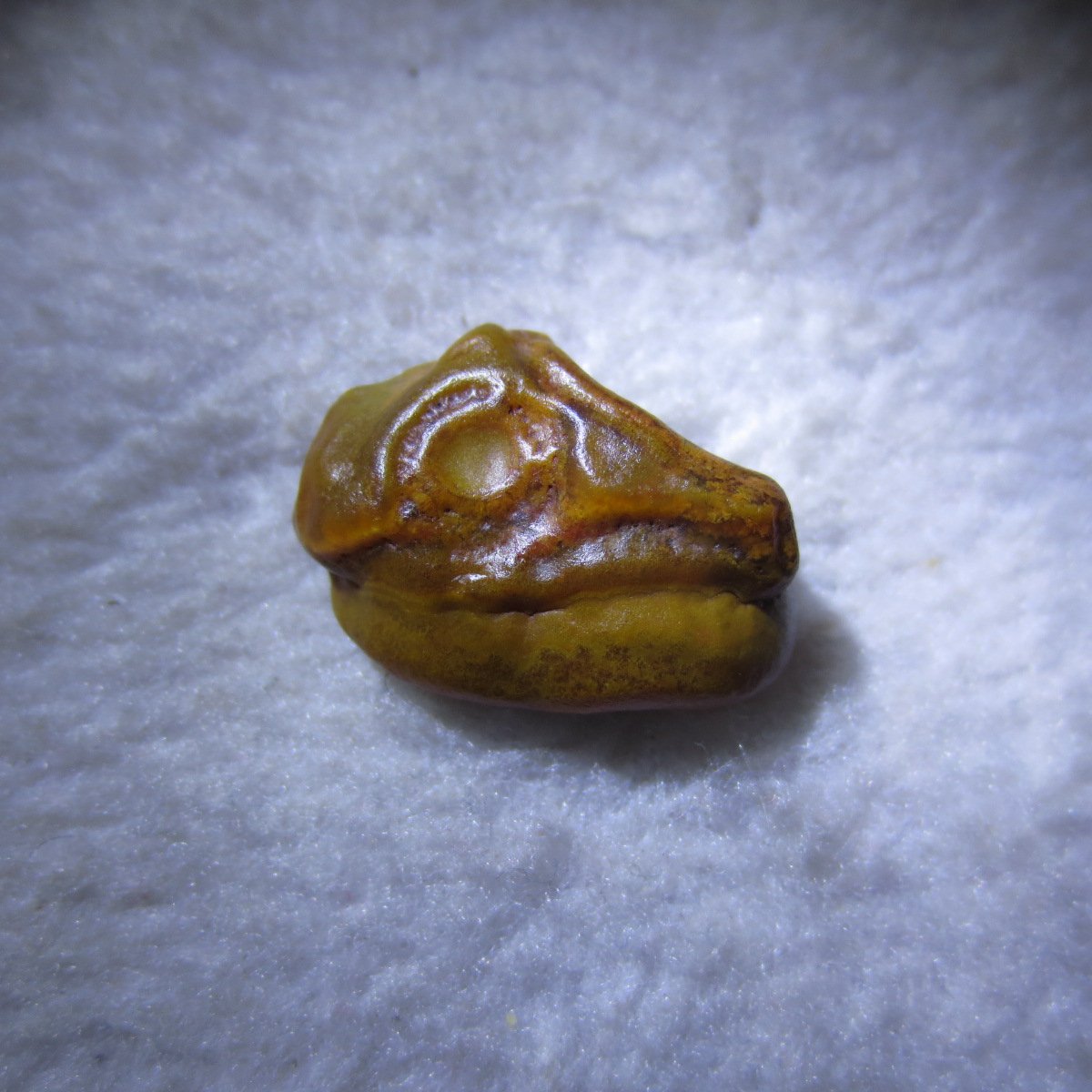 tiny gobi desert eye agate natural collectible rough stone specimen (m267)