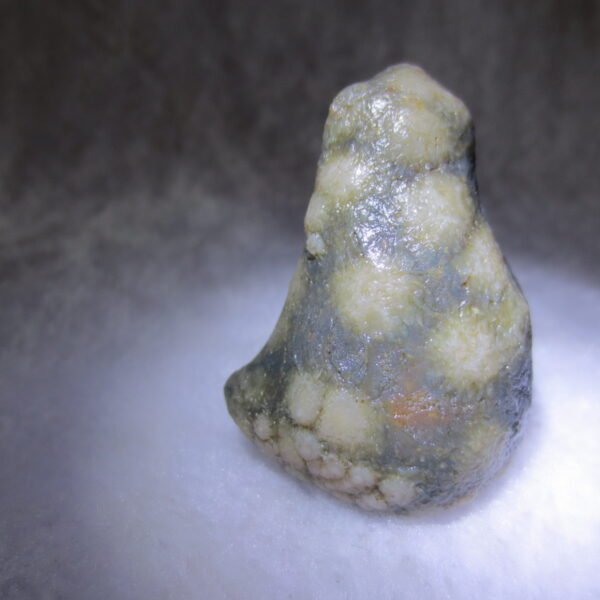 natural gobi eye stone，raw oracle eye agate，collectible crystal specimen (m109)
