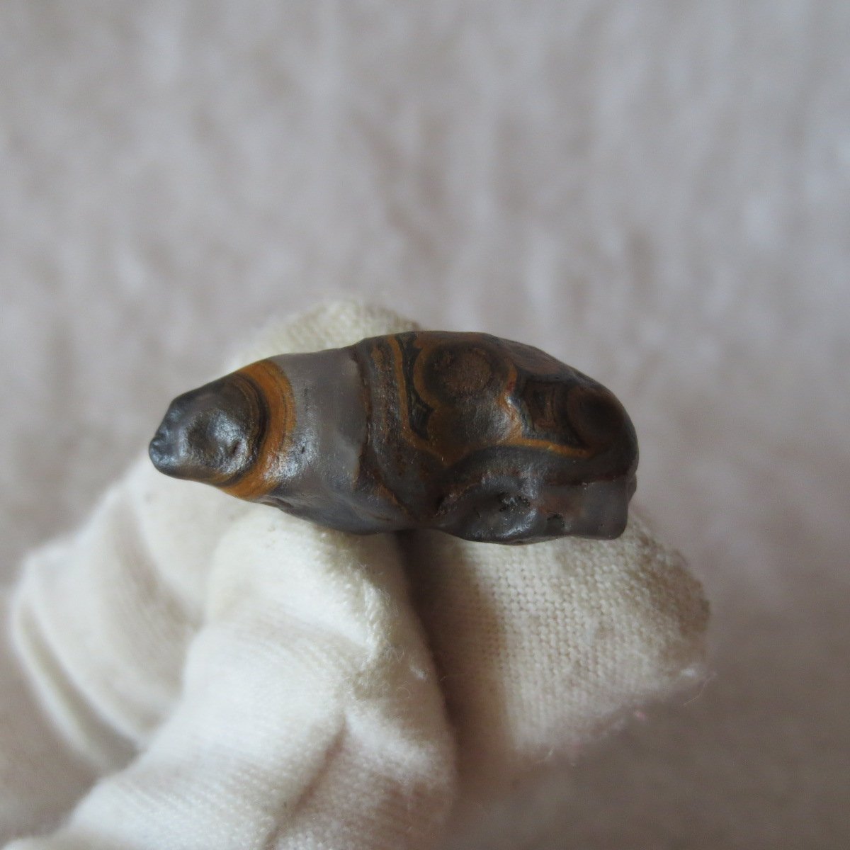 tiny gobi desert eye agate natural collectible rough stone specimen (m268) (copy)