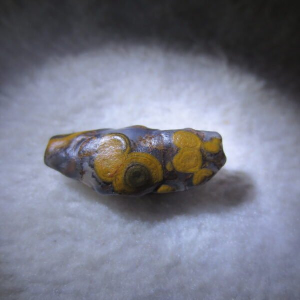 tiny gobi desert eye agate natural collectible rough stone specimen (m268) (copy)