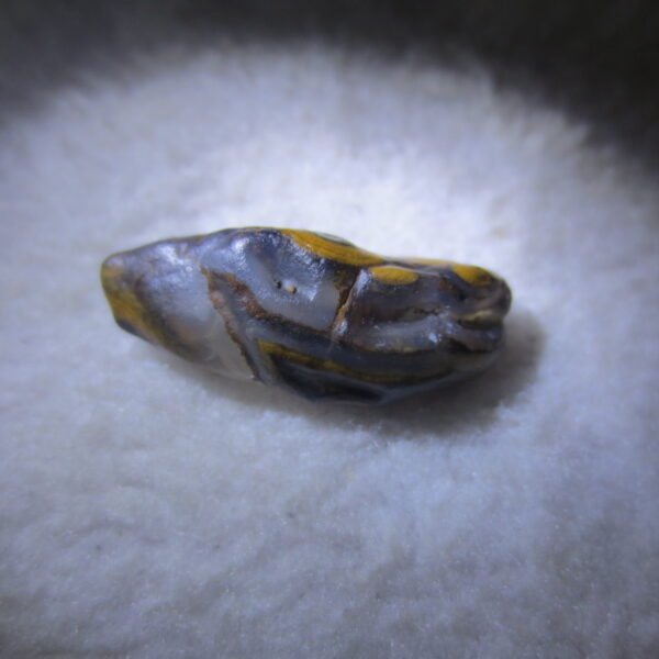 tiny gobi desert eye agate natural collectible rough stone specimen (m268) (copy)