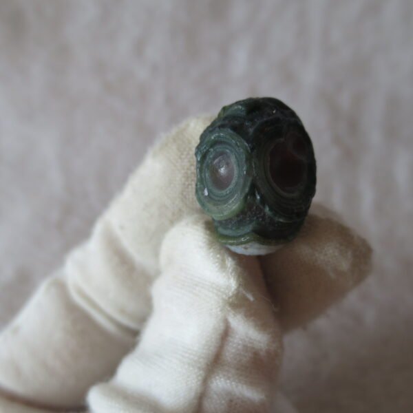 tiny gobi desert eye agate natural collectible rough stone specimen (m270)