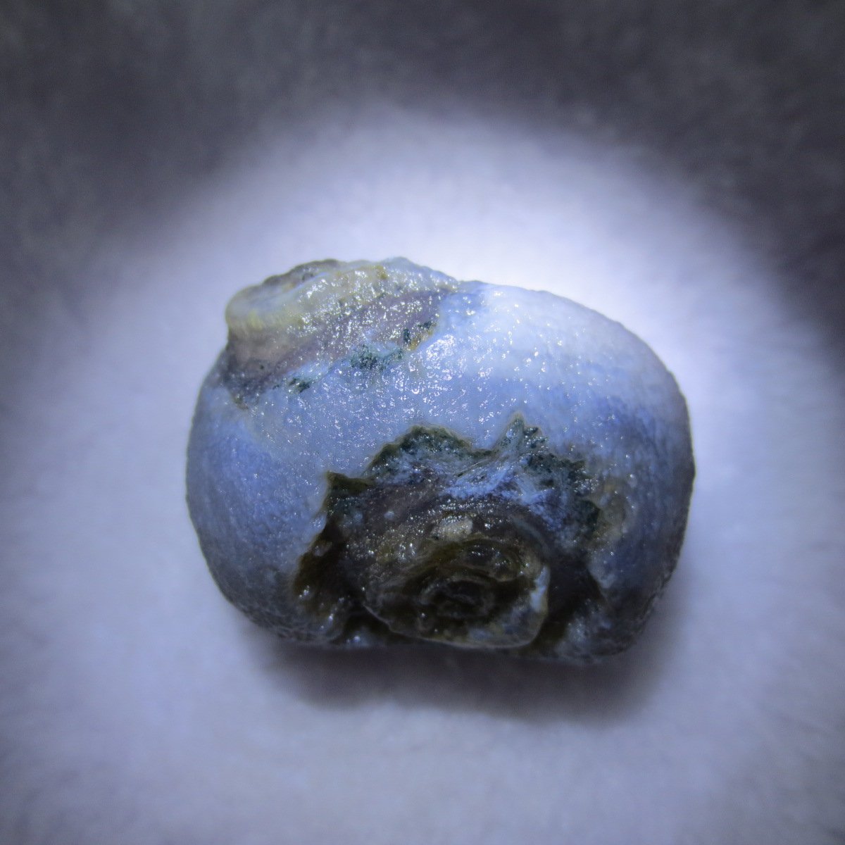 natural gobi eye stone，raw oracle eye agate，collectible crystal specimen (m114)