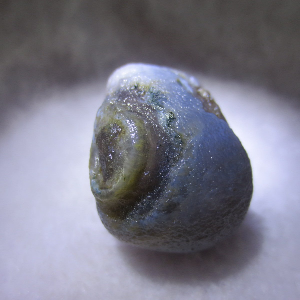 natural gobi eye stone，raw oracle eye agate，collectible crystal specimen (m114)