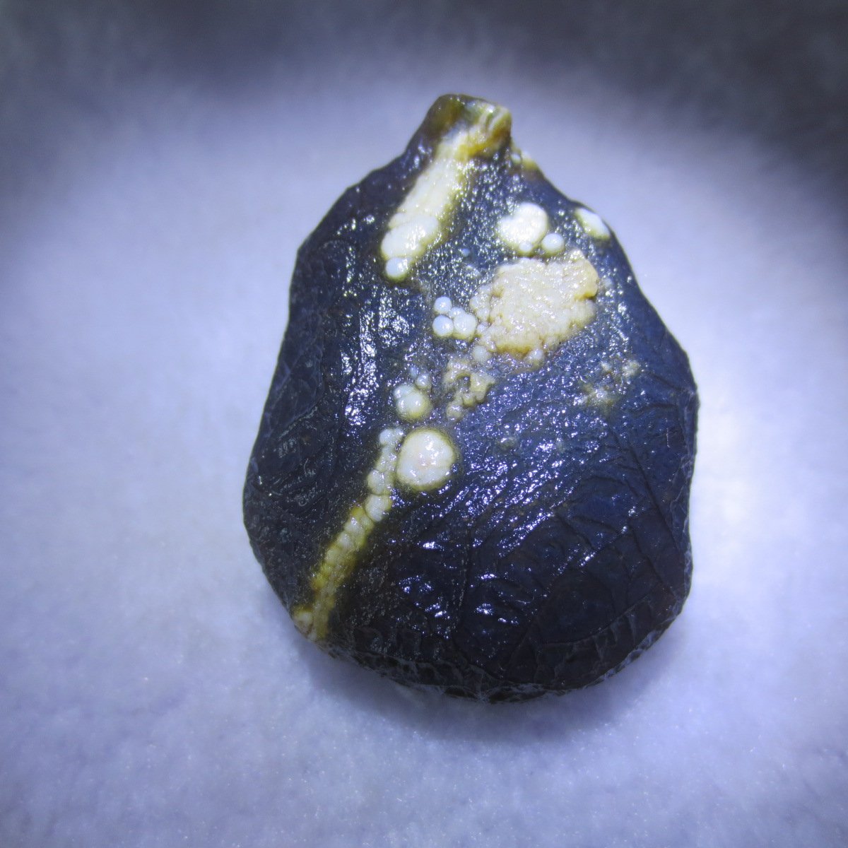 natural gobi eye stone，raw oracle eye agate，collectible crystal specimen (m115)