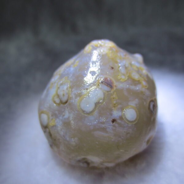 natural gobi eye stone，raw oracle eye agate，collectible crystal specimen (m116)