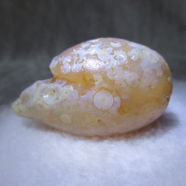 natural gobi eye stone，raw oracle eye agate，collectible crystal specimen (m117)