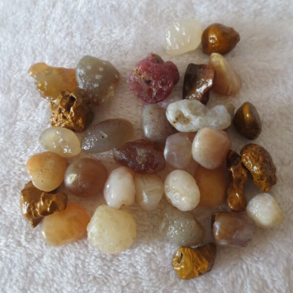 gobi desert candy raw rough stones natural gemstone specimen for collectors (p75)