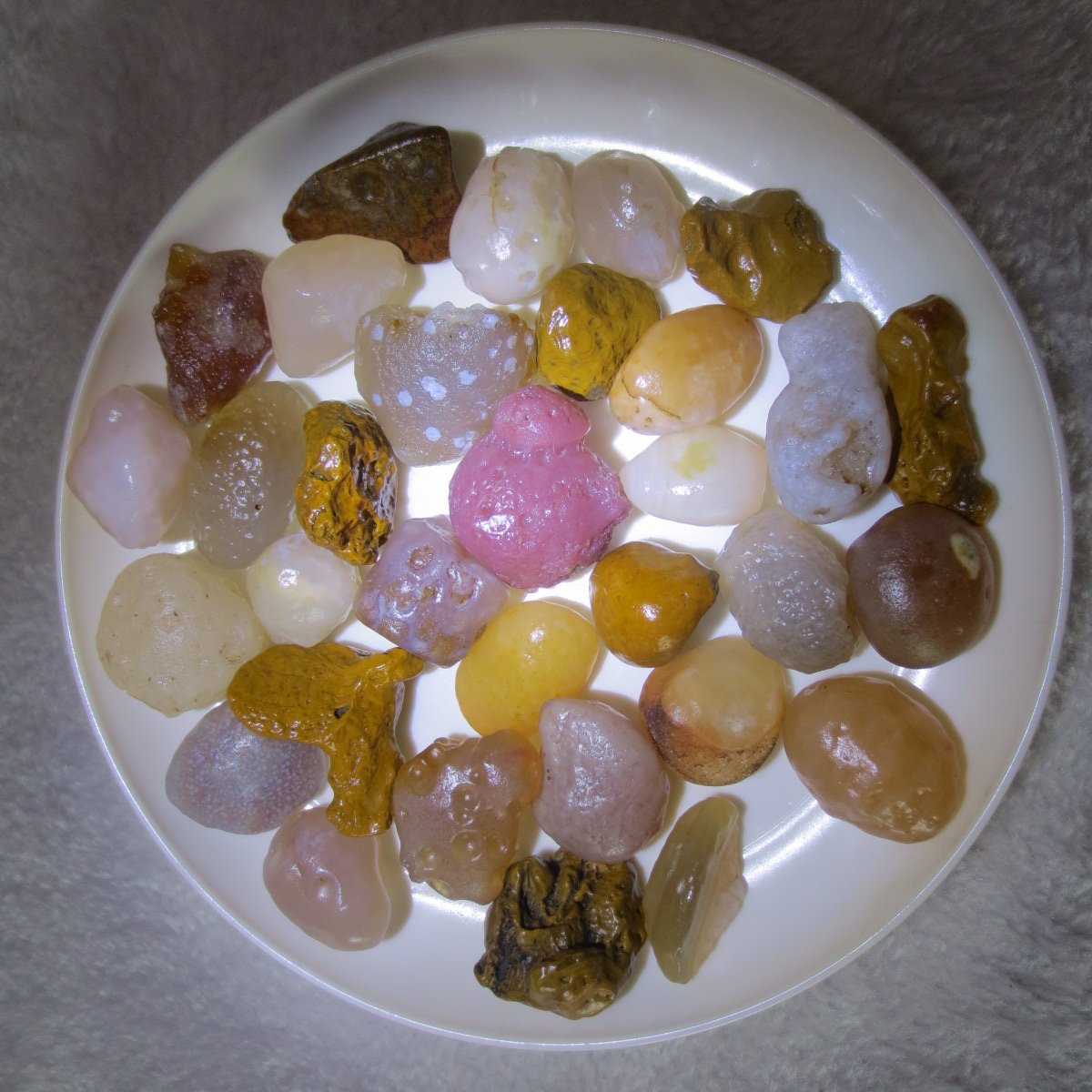 gobi desert candy raw rough stones natural gemstone specimen for collectors (p75)