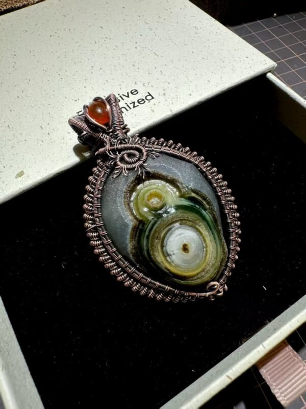 artisan wire‑wrapped gobi stone pendant｜photo for style reference only, not for sale 2