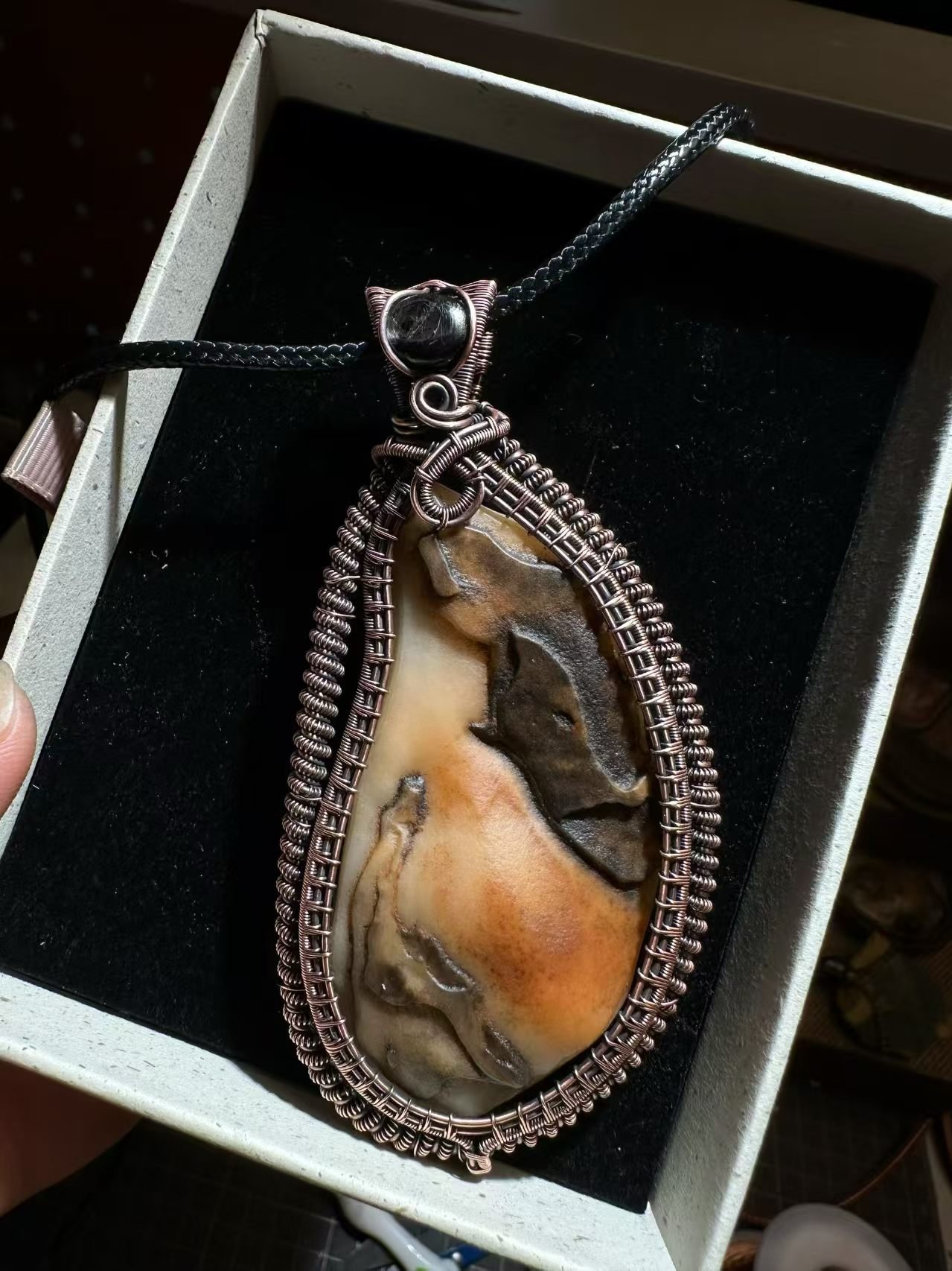 artisan wire‑wrapped gobi stone pendant｜photo for style reference only, not for sale 2